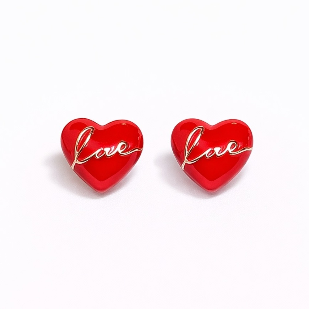 ⚜️ Heart-Shaped Red Earrings